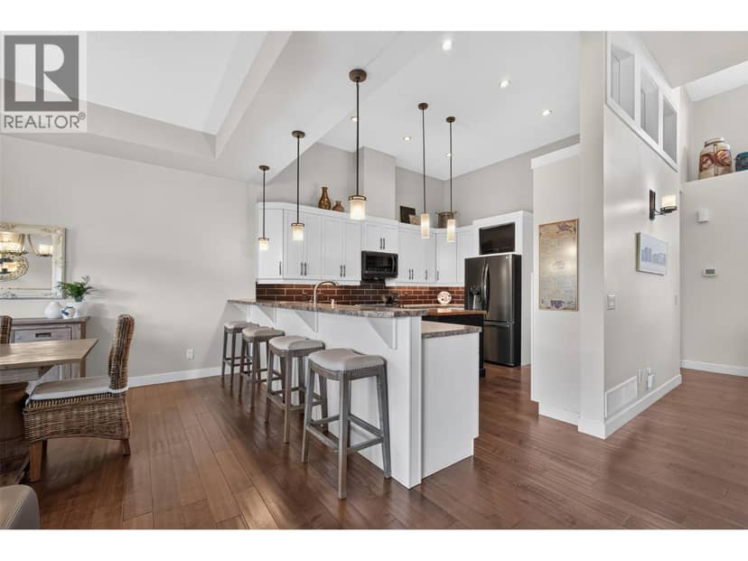 1394 Glenview Avenue, Kelowna, photo 2