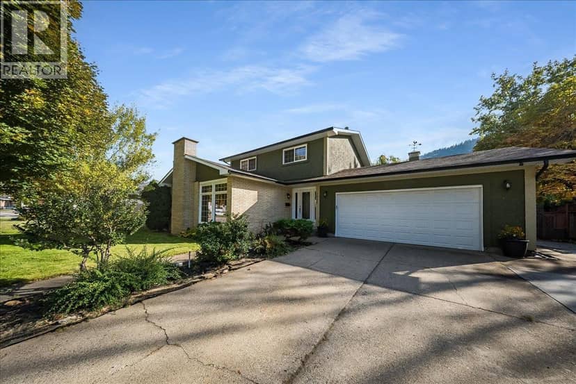 3866 CARNATION Drive, Trail, photo 2