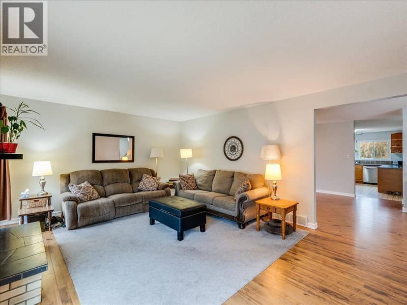 3866 CARNATION Drive, Trail, photo 5