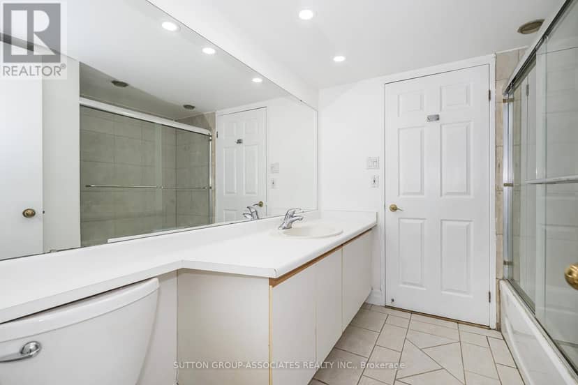 501 - 65 Scadding Avenue — photo 22 of 36