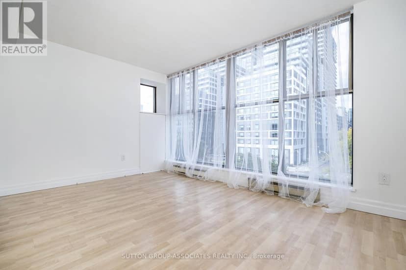 501 - 65 Scadding Avenue — photo 18 of 36