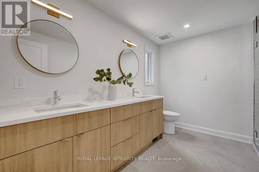 8 Brian Crescent — photo 20 of 40