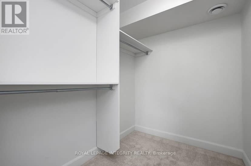 8 Brian Crescent — photo 38 of 40
