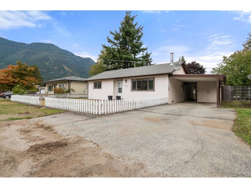 561 THACKER AVENUE, Hope, Hope, photo 3