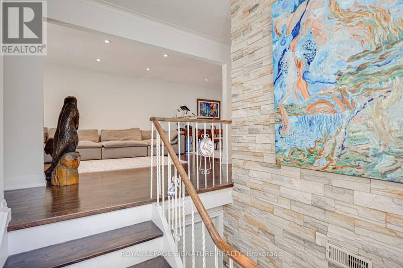 45 Fenelon Drive, Toronto, photo 8
