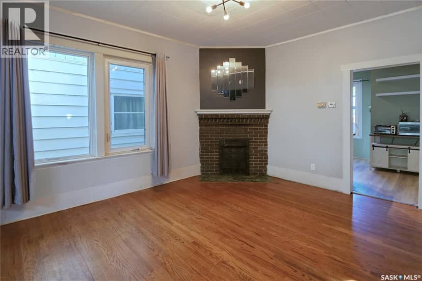1042 Algoma AVENUE — photo 7 of 39