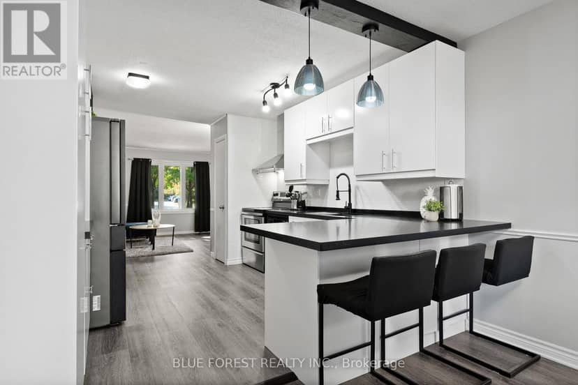 10 Berkshire Court — photo 9 of 40