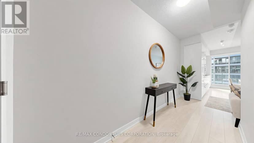 506 - 2221 Yonge Street — photo 29 of 40