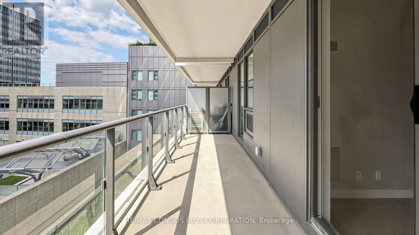 506 - 2221 Yonge Street — photo 30 of 40