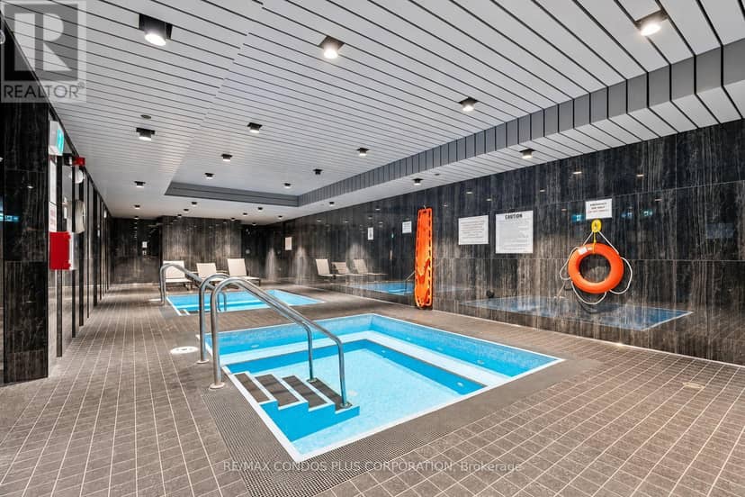 506 - 2221 Yonge Street — photo 35 of 40