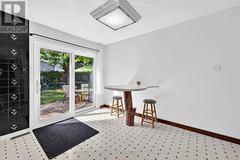 38 Trillium Crescent — photo 10 of 37