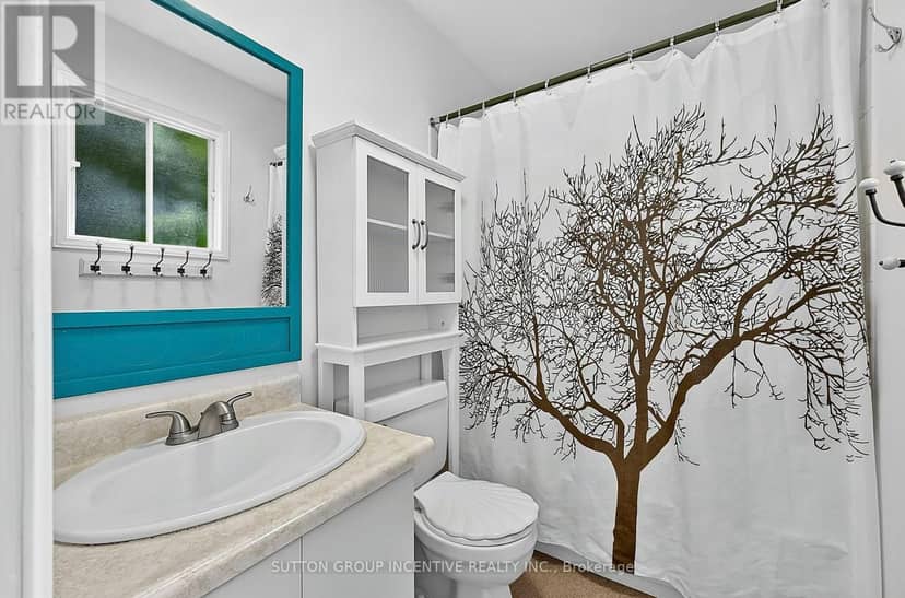 38 Trillium Crescent — photo 19 of 37