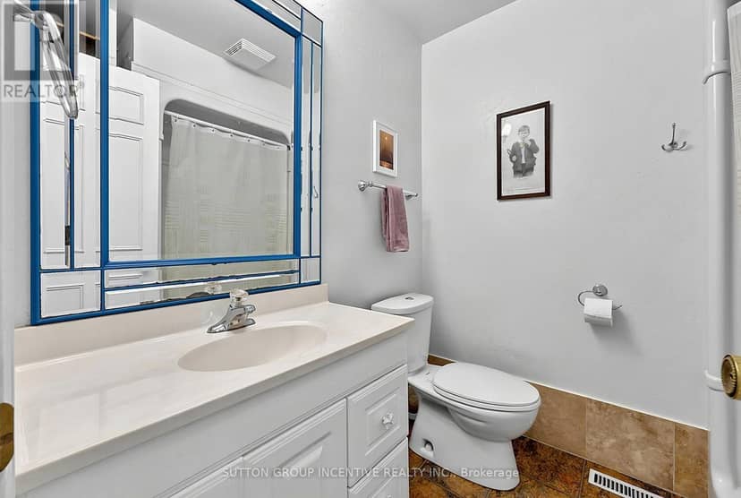 38 Trillium Crescent — photo 22 of 37