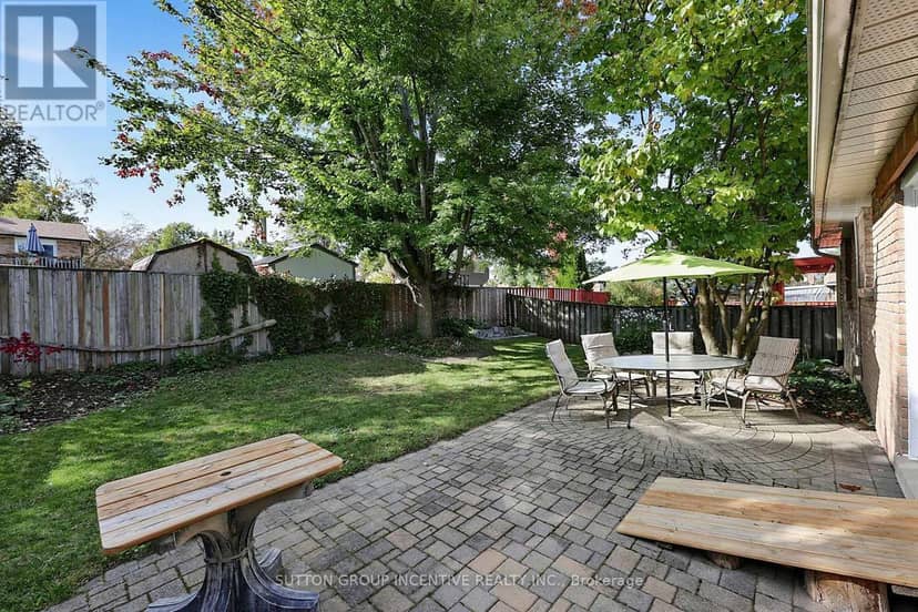 38 Trillium Crescent — photo 31 of 37