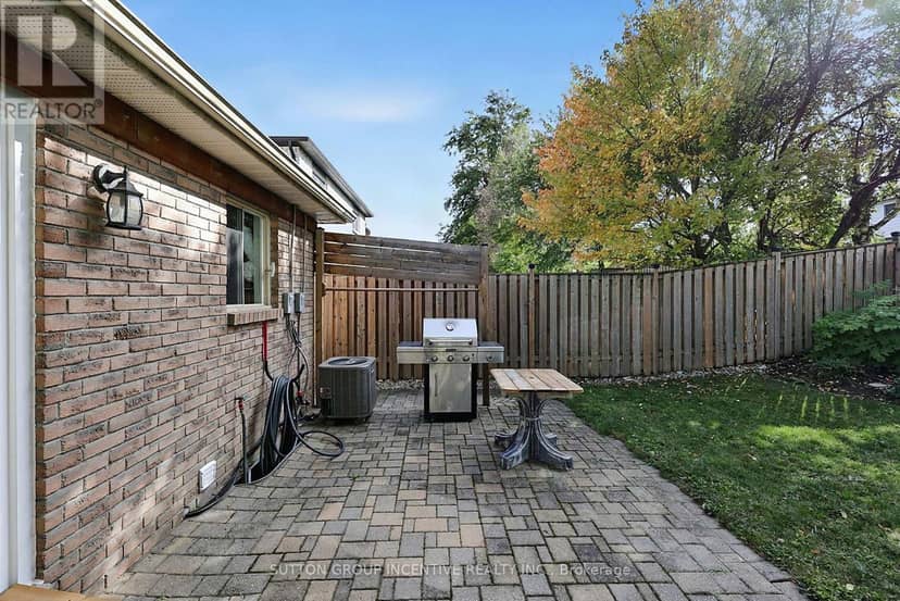 38 Trillium Crescent — photo 32 of 37