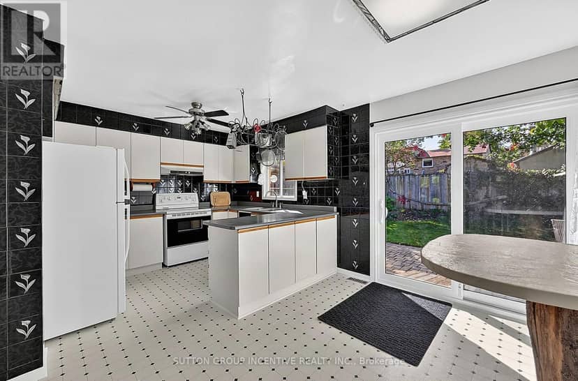 38 Trillium Crescent — photo 8 of 37