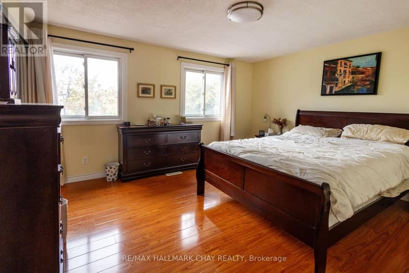 4 - 261 Rose Street — photo 10 of 24