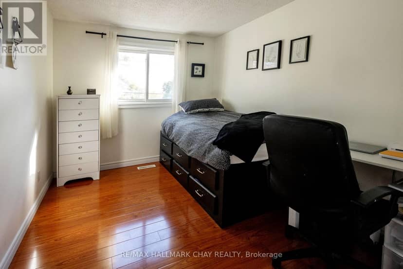 4 - 261 Rose Street — photo 17 of 24