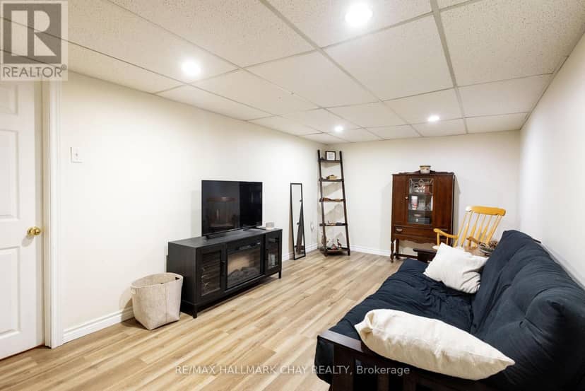 4 - 261 Rose Street — photo 19 of 24