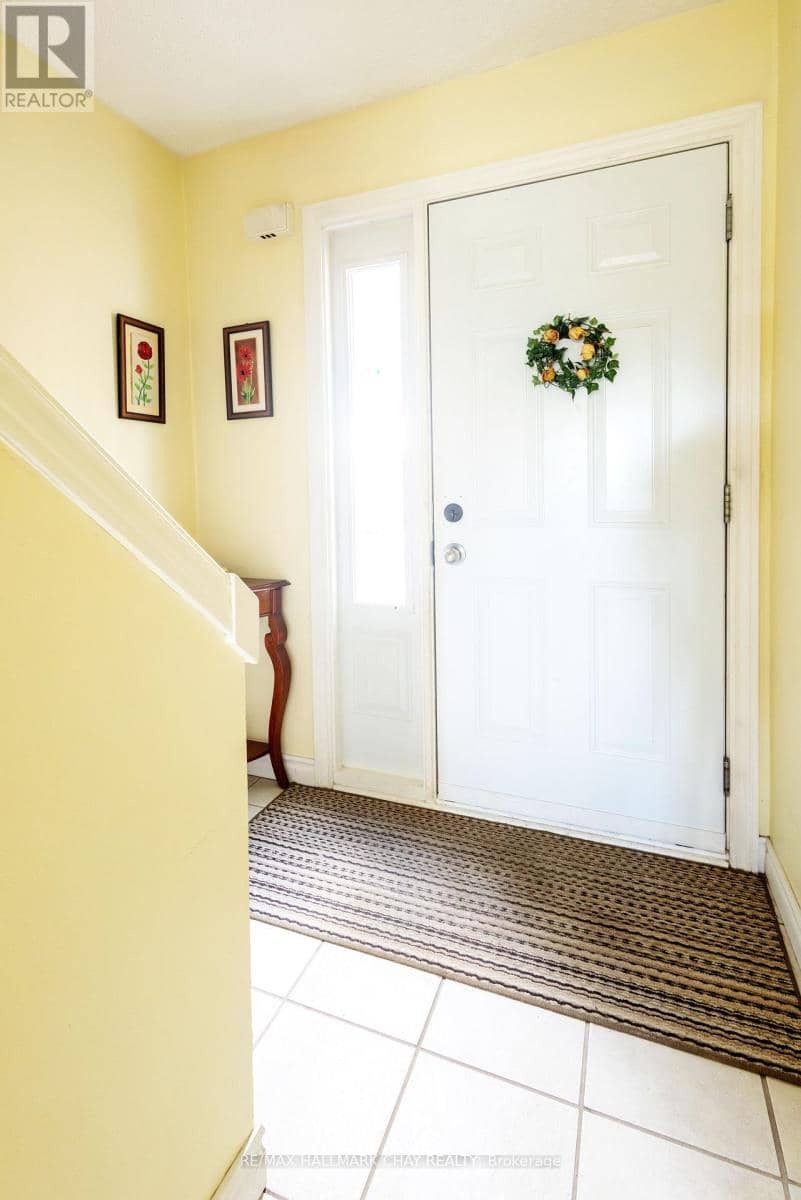4 - 261 Rose Street, Barrie, photo 3