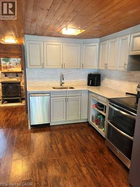 1085 CONCESSION 10 Road W Unit# 33 — photo 13 of 24