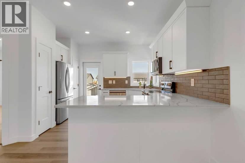 9 Ian Way, Sylvan Lake, photo 5