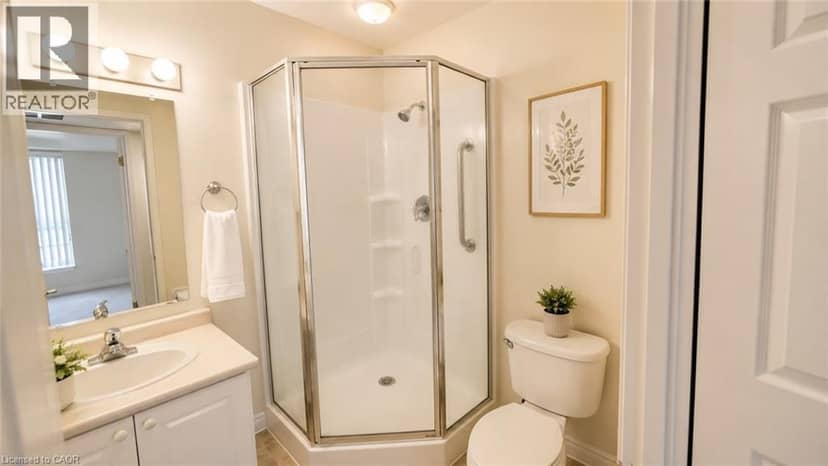 20 ST. GEORGE Street Unit# 404 — photo 17 of 18