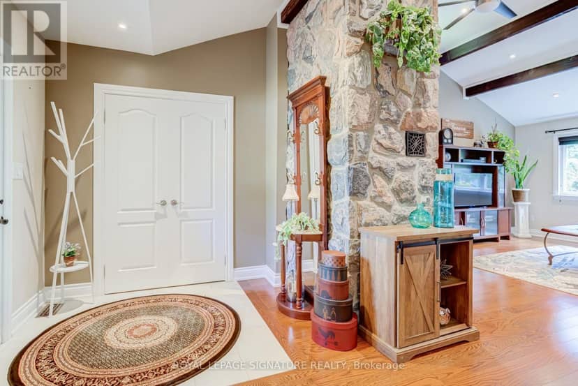 2544 Sharon Crescent — photo 14 of 28
