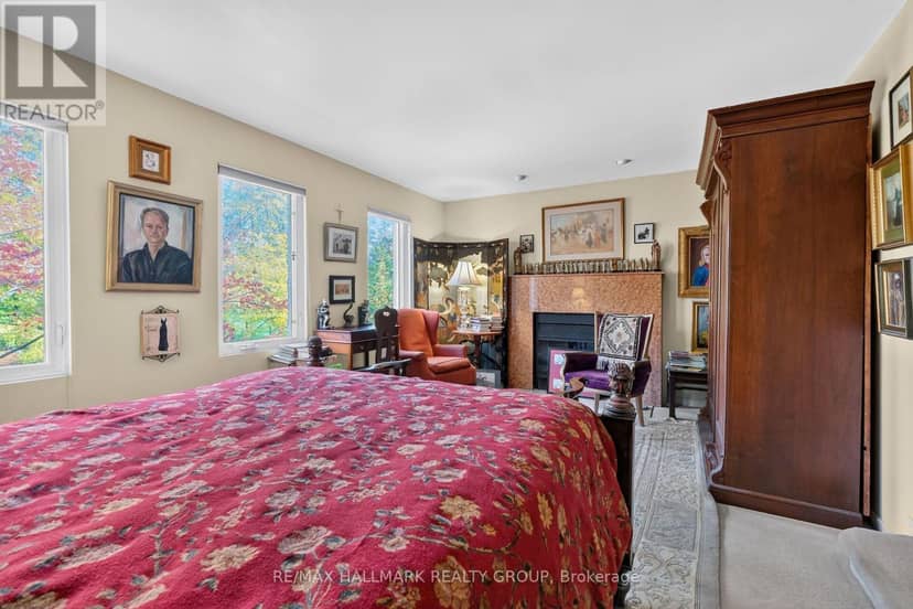 2 - 121 Mackay Street — photo 26 of 40