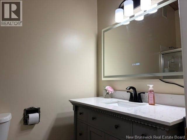 1015 Winton Crescent — photo 16 of 30