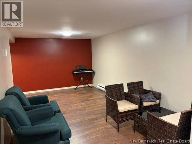 1015 Winton Crescent — photo 22 of 30