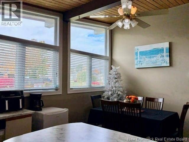 1015 Winton Crescent — photo 15 of 30
