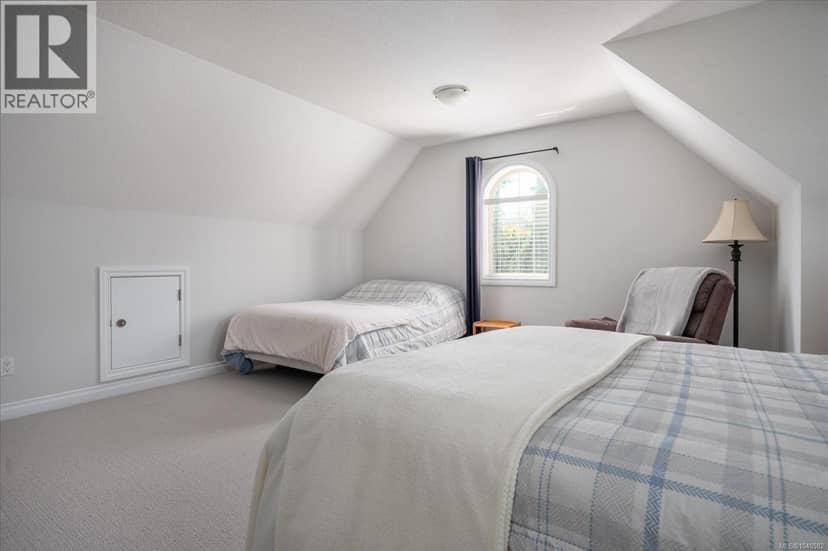 601 Meadow Dr — photo 17 of 40