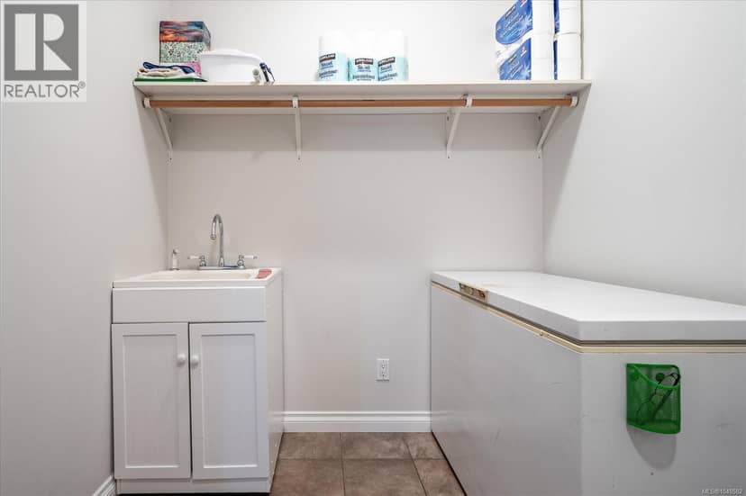 601 Meadow Dr — photo 15 of 40