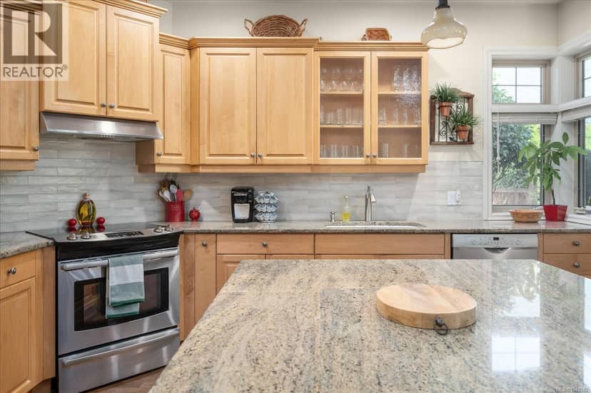 601 Meadow Dr — photo 35 of 40