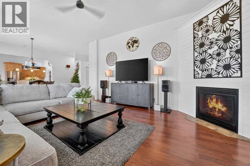560 7A Avenue W — photo 11 of 40