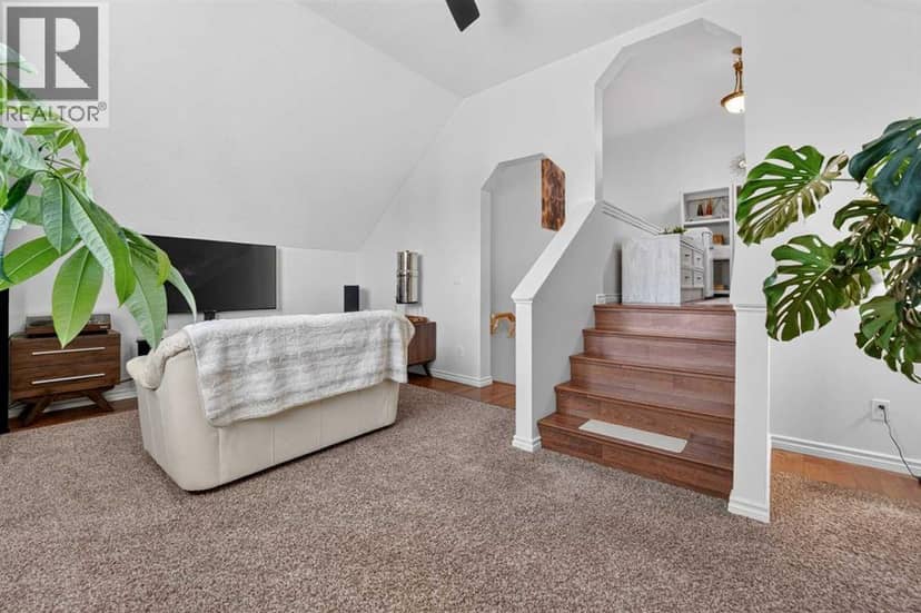 560 7A Avenue W — photo 20 of 40