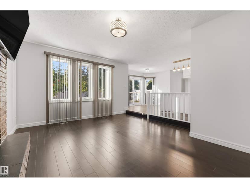 18907 90 AV NW NW — photo 11 of 40