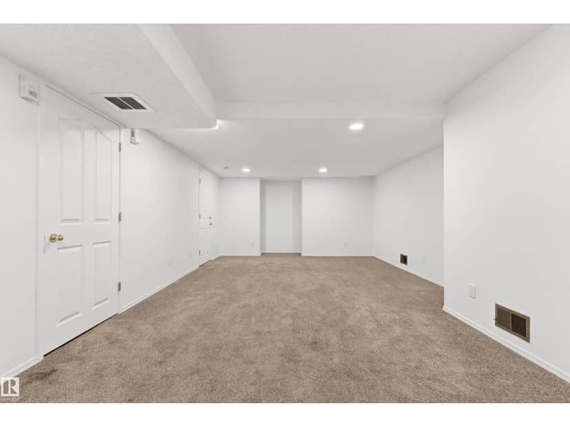 18907 90 AV NW NW — photo 32 of 40