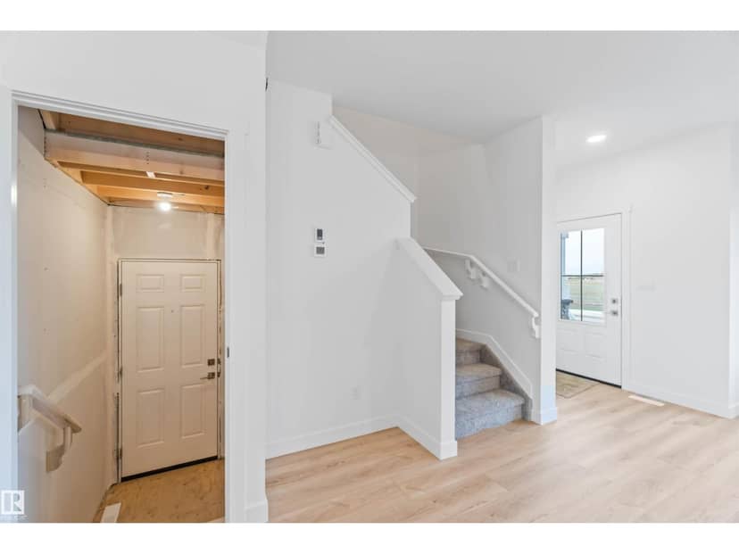 1013 Aster Bv NW — photo 20 of 40