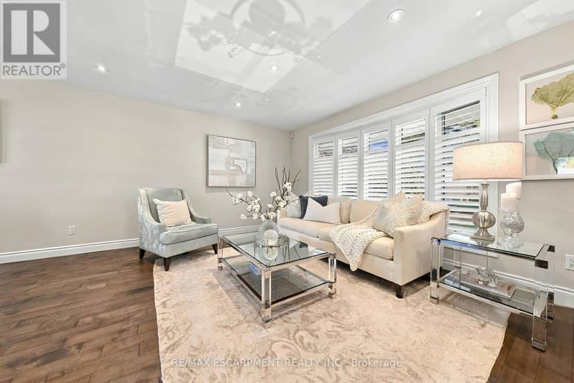 2231 Urwin Crescent, Oakville, photo 4