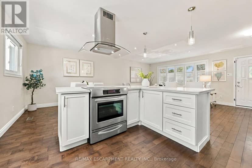2231 Urwin Crescent, Oakville, photo 8