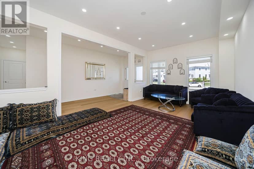 7 Todd Crescent — photo 10 of 40