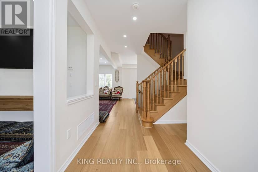 7 Todd Crescent — photo 11 of 40