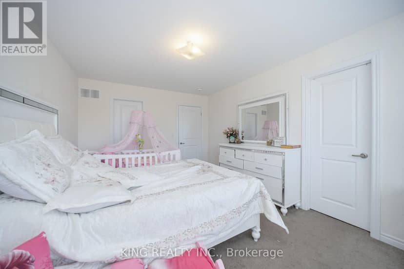 7 Todd Crescent — photo 27 of 40