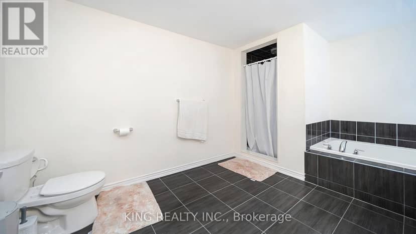 7 Todd Crescent — photo 29 of 40