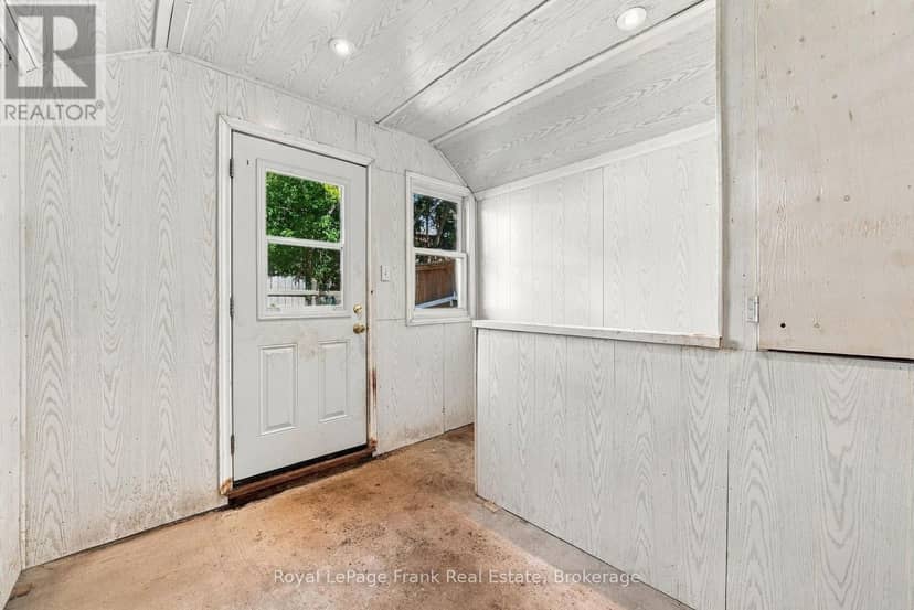 492 Hopkins Avenue — photo 39 of 40