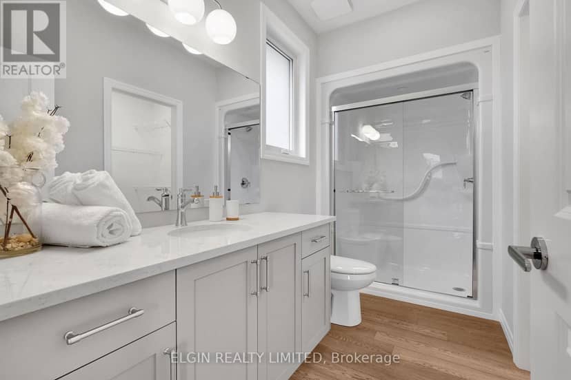 79 Hemlock Crescent — photo 29 of 33