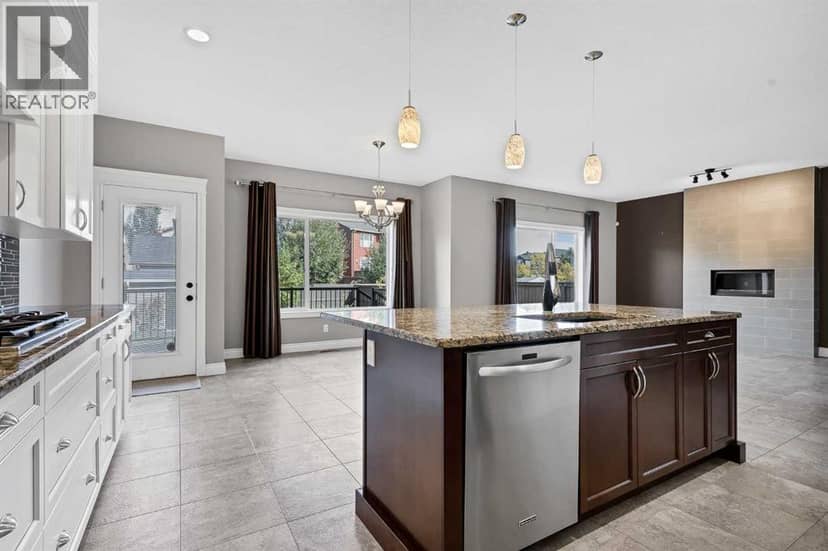 1449 Ravenscroft Avenue SE — photo 11 of 40