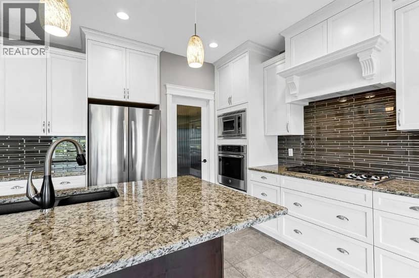 1449 Ravenscroft Avenue SE — photo 10 of 40